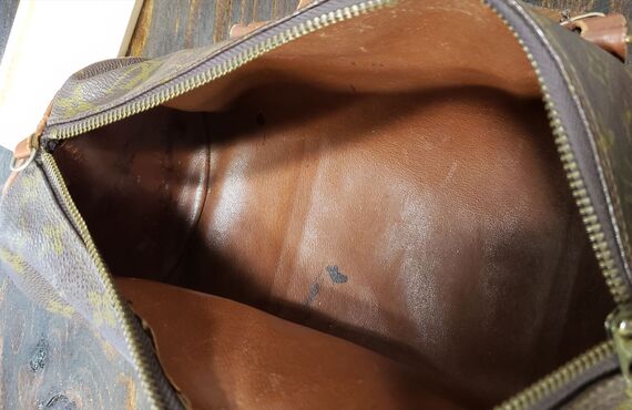 バッグ内側・カビ/バッグ修理事例/福岡/バッグ・財布修理専門店/吉田屋